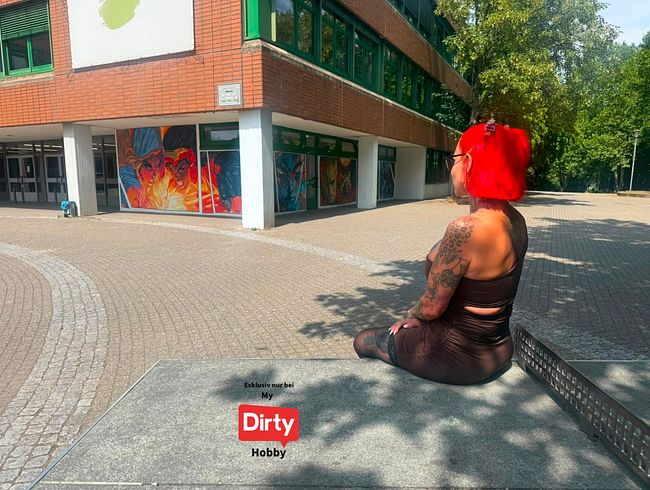 Cat-Coxx Porno Video: per***ser Ferienbeginn für Finn (18)von der Schulbank blank in die Milf fo**e