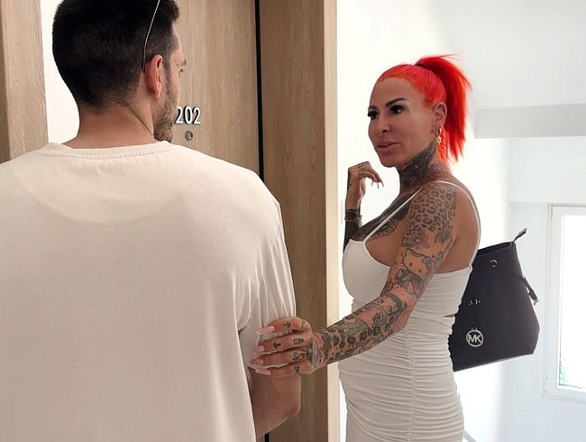 Cat-Coxx Porno Video: Wenn das seine Eltern wüssten!! Nachbarsjungen (18) zum s*x verführt